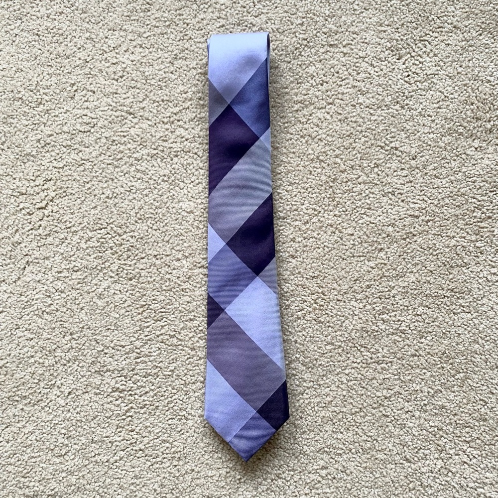 Banana Republic Silk Tie Purple Diamonds